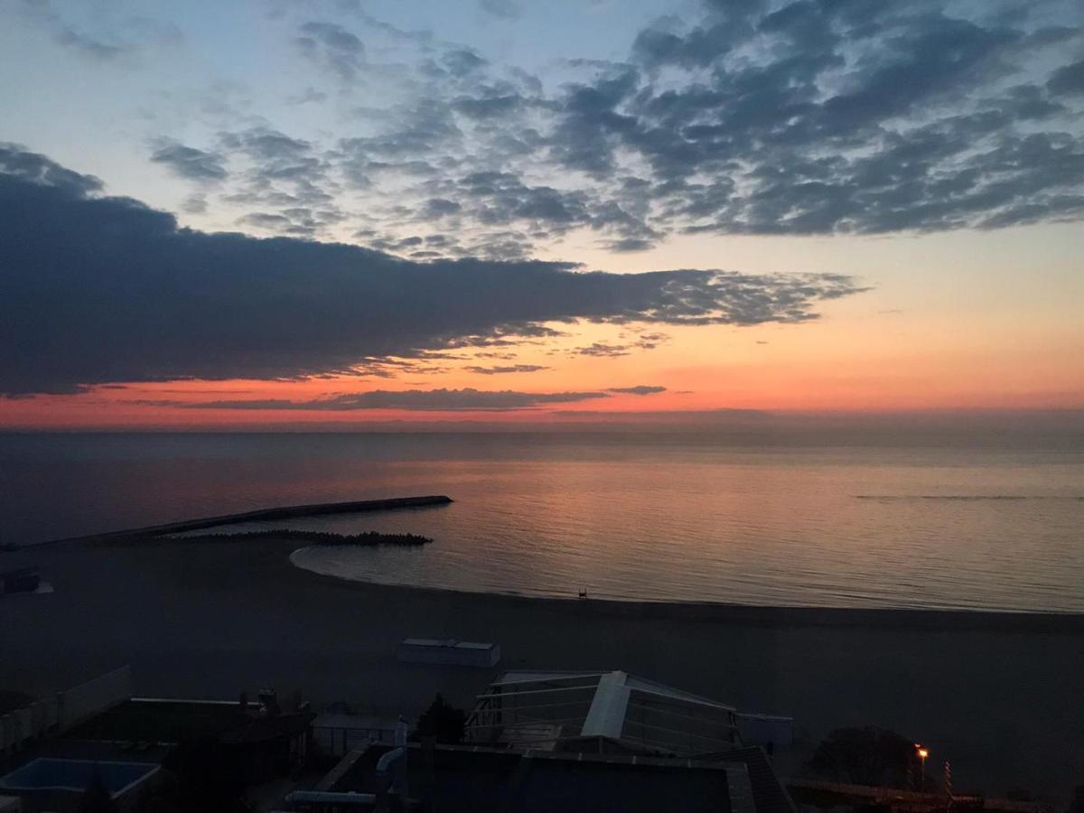 Faleza Nord Sea View Apartment Constanta Luaran gambar